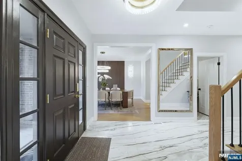 204 Bearwoods Road Park Ridge NJ 07656