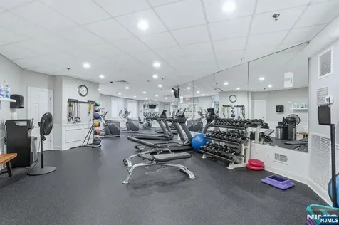 204 Bearwoods Road Park Ridge NJ 07656