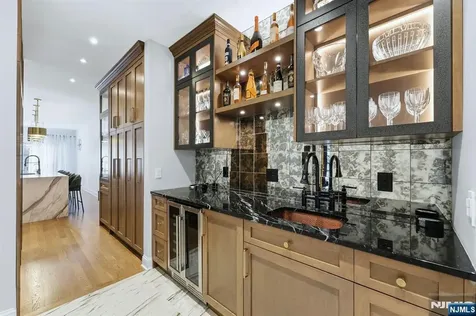 204 Bearwoods Road Park Ridge NJ 07656