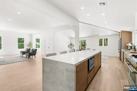175 Crescent Avenue Allendale NJ 07401