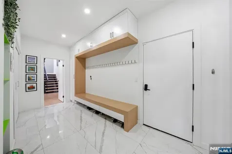 55 Oxford Drive Tenafly NJ 07670