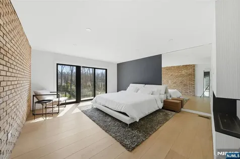 55 Oxford Drive Tenafly NJ 07670