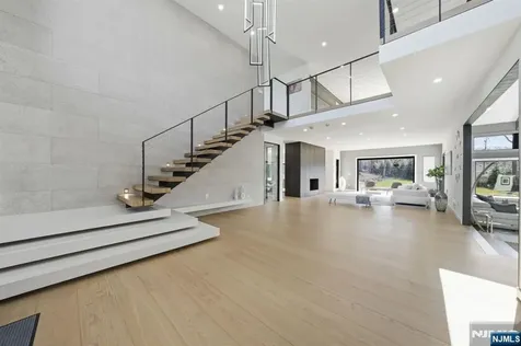55 Oxford Drive Tenafly NJ 07670