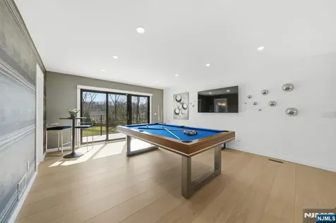 55 Oxford Drive Tenafly NJ 07670