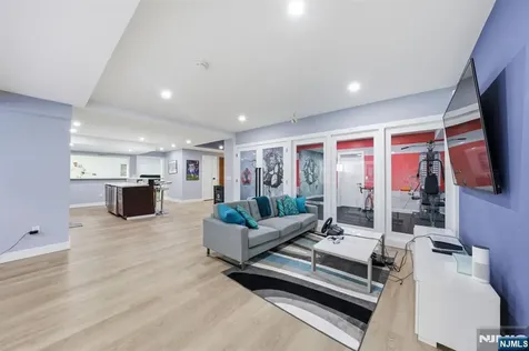 55 Oxford Drive Tenafly NJ 07670