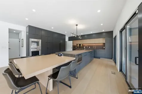 55 Oxford Drive Tenafly NJ 07670