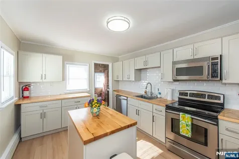 40 Kingsland Road West Milford NJ 07421