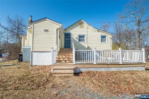 40 Kingsland Road West Milford NJ 07421