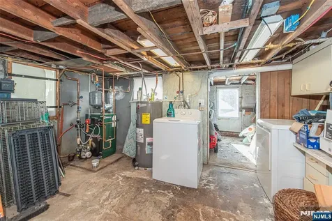 40 Kingsland Road West Milford NJ 07421