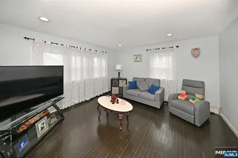41 Demott Avenue Clifton NJ 07011