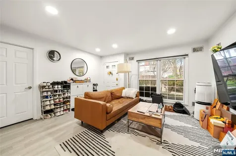 1420 Westgate Drive Fort Lee NJ 07024