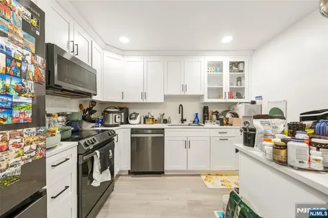 1420 Westgate Drive Fort Lee NJ 07024