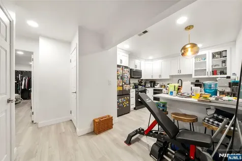 1420 Westgate Drive Fort Lee NJ 07024