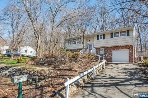 103 Cedar Road Ringwood NJ 07456