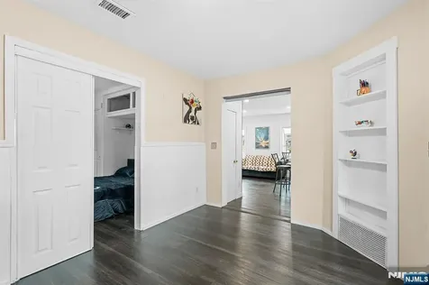 111 Doty Road Oakland NJ 07436