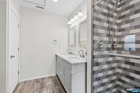111 Doty Road Oakland NJ 07436