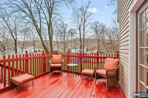 111 Doty Road Oakland NJ 07436