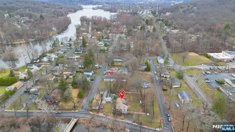 111 Doty Road Oakland NJ 07436