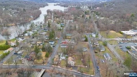 111 Doty Road Oakland NJ 07436