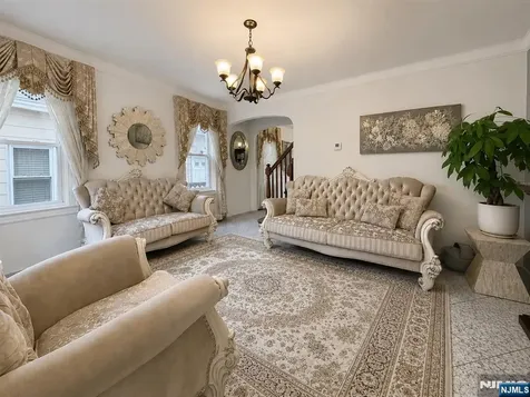 569 Monroe Place Ridgefield NJ 07657