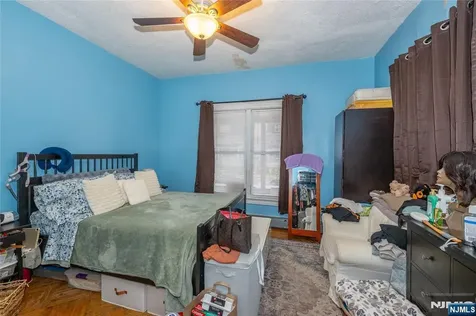 31 Chestnut Street East Orange NJ 07018