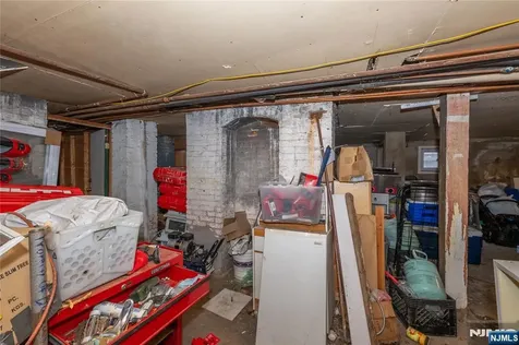 31 Chestnut Street East Orange NJ 07018