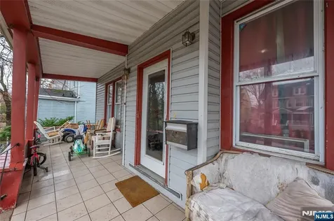 31 Chestnut Street East Orange NJ 07018
