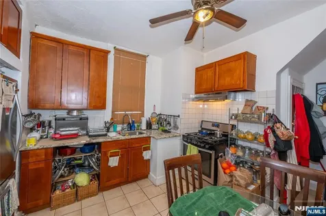 31 Chestnut Street East Orange NJ 07018