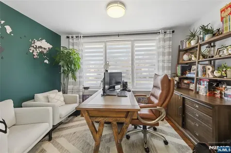 77 Scrivens Street Totowa NJ 07512