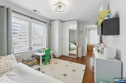 77 Scrivens Street Totowa NJ 07512
