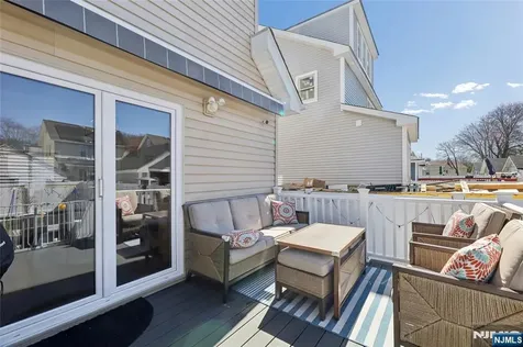 77 Scrivens Street Totowa NJ 07512