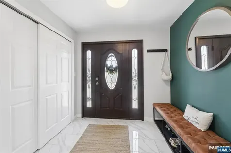 77 Scrivens Street Totowa NJ 07512
