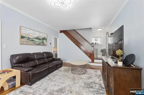 77 Scrivens Street Totowa NJ 07512