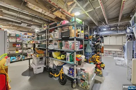 77 Scrivens Street Totowa NJ 07512