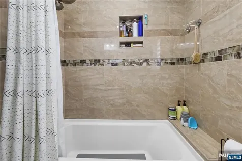 77 Scrivens Street Totowa NJ 07512