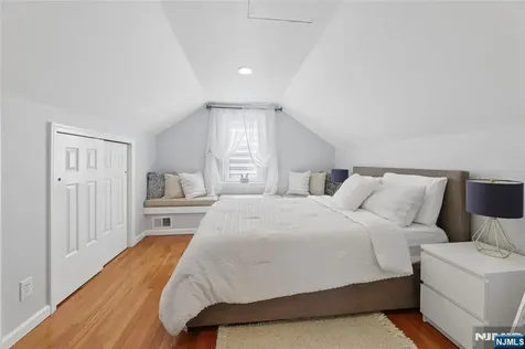 77 Scrivens Street Totowa NJ 07512