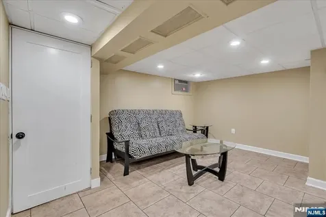 10 Irving Place Garfield NJ 07026