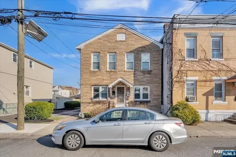 10 Irving Place Garfield NJ 07026
