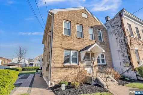 10 Irving Place Garfield NJ 07026