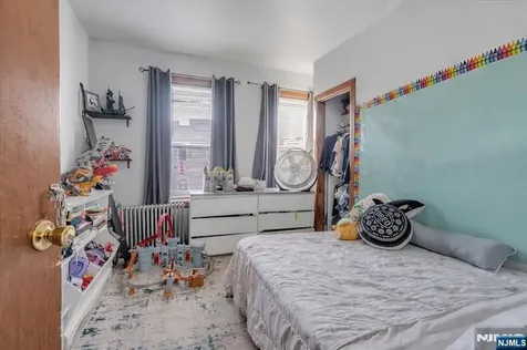 10 Irving Place Garfield NJ 07026