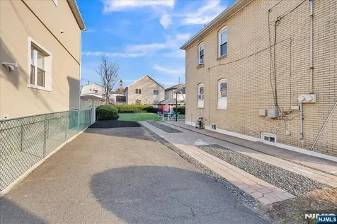10 Irving Place Garfield NJ 07026
