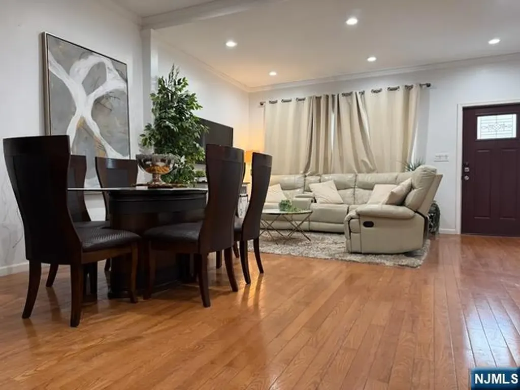 6909 Polk Guttenberg NJ 07093