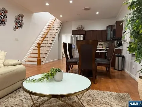 6909 Polk Guttenberg NJ 07093