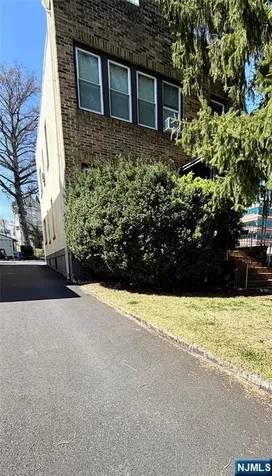 34 Feronia Way Rutherford NJ 07070