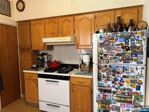 34 Feronia Way Rutherford NJ 07070