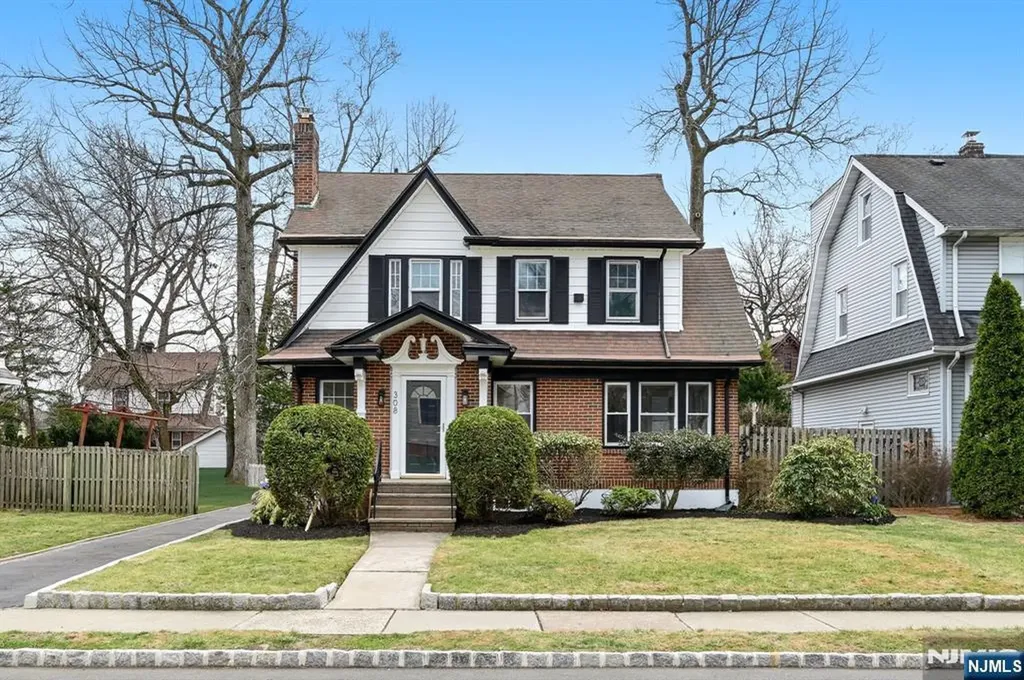 308 Windsor Road Englewood NJ 07631