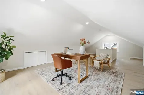 308 Windsor Road Englewood NJ 07631