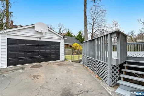 308 Windsor Road Englewood NJ 07631