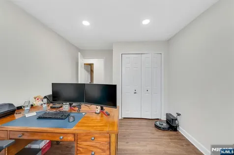 994 Boxwood Court Mahwah NJ 07430