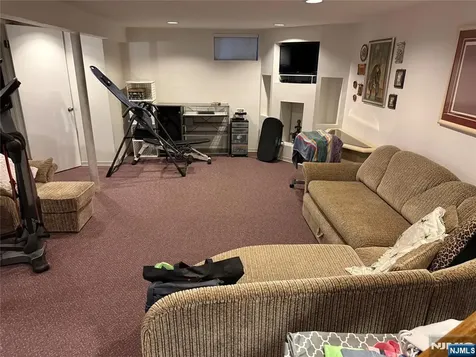 21A Millar Court Paramus NJ 07652